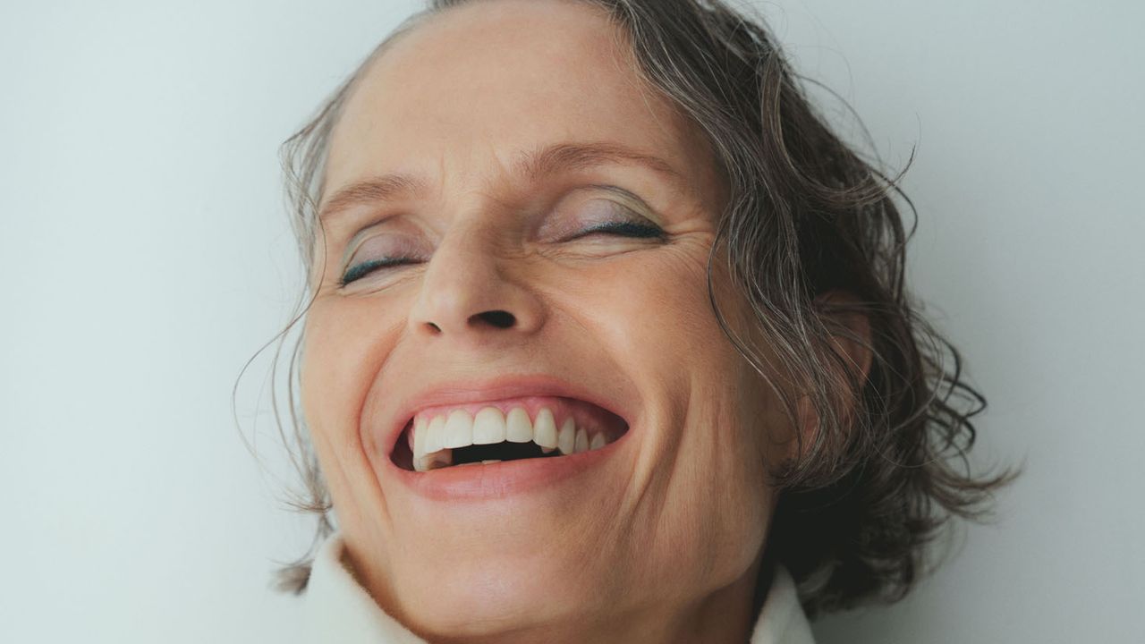 Comprehensive Review of the 8 Best Water Flossers for a Deep, Powerful Clean