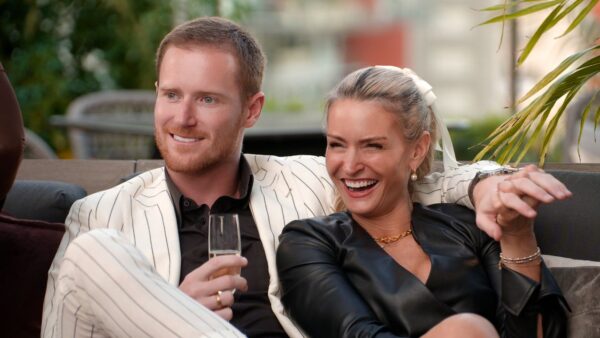 Age of Attraction’s Theresa DeMaria Told Her Kids John’s Age: A Comprehensive Review of the Netflix Reality Experiment