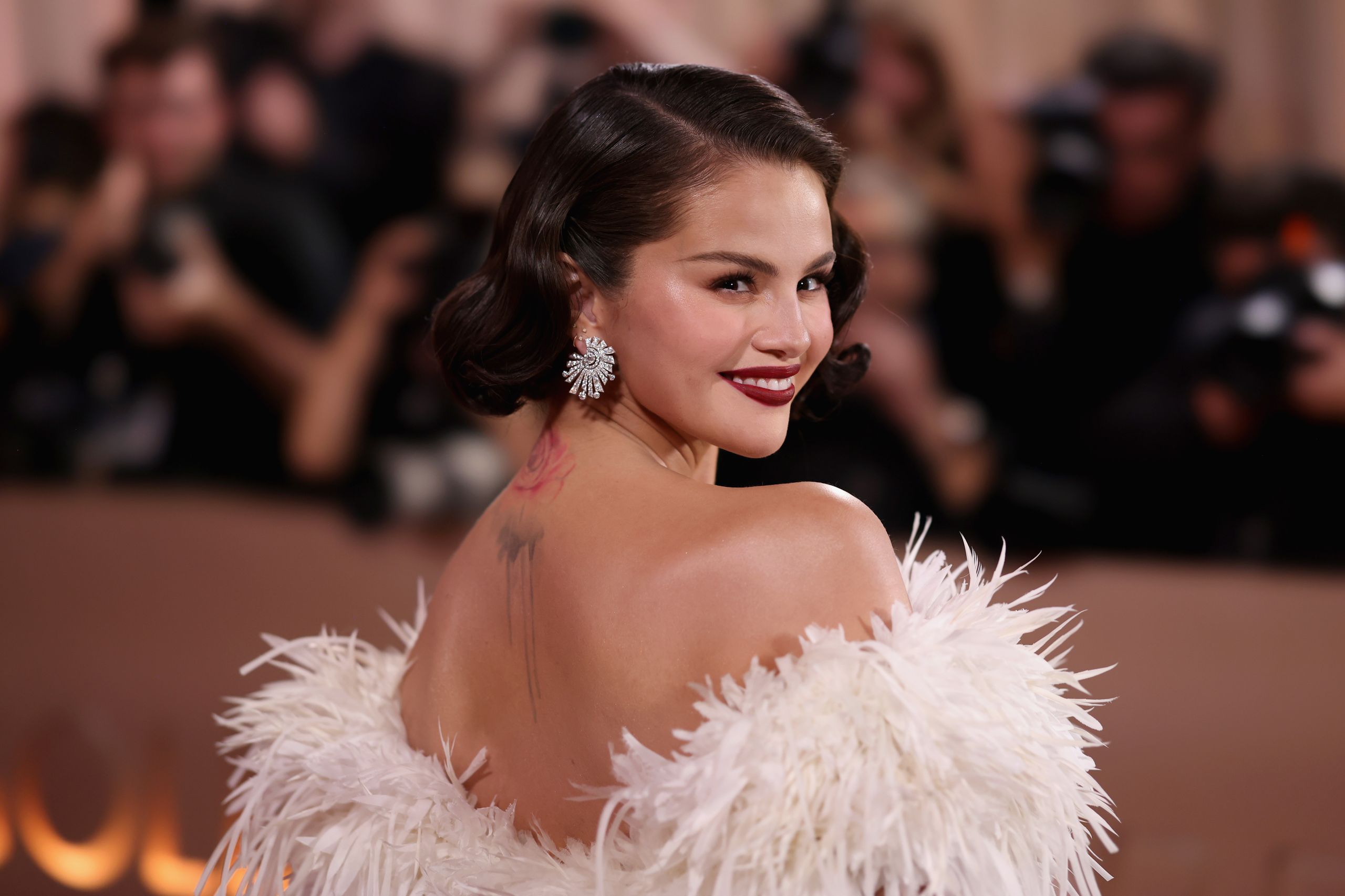 Selena Gomez's ‘Petal Pink Nude Mani’ Proves You Should Choose Polish Like Foundation
