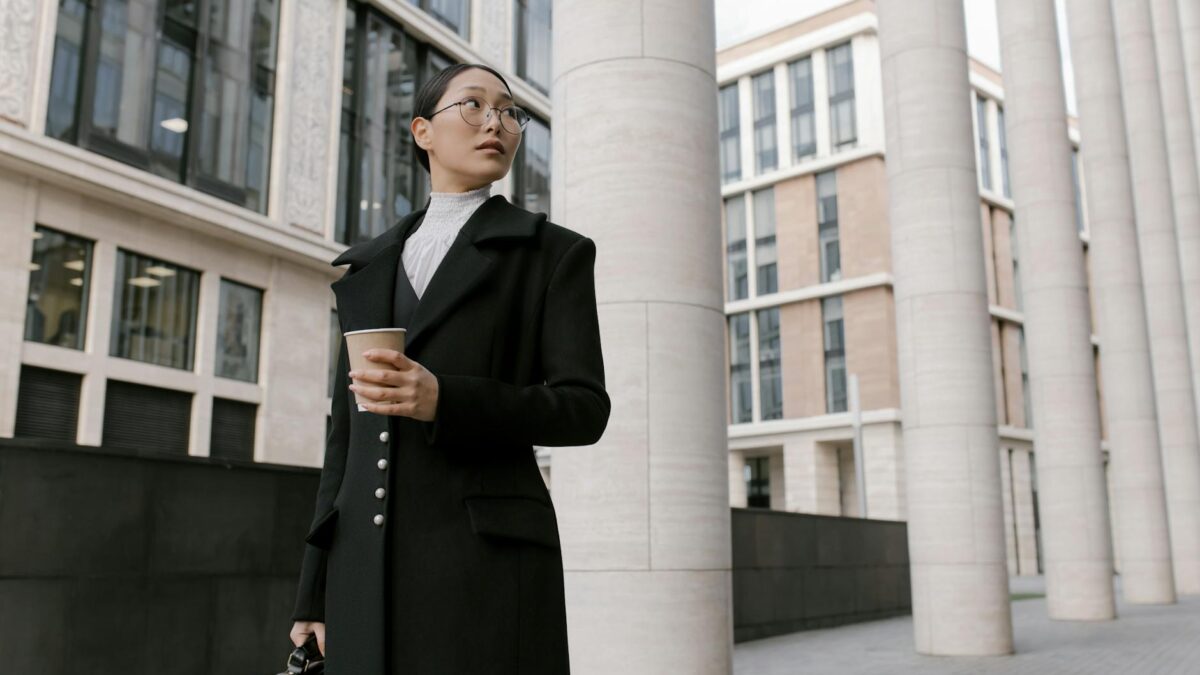 24 Little Luxuries to Transform Your Desk Into a Dating Haven